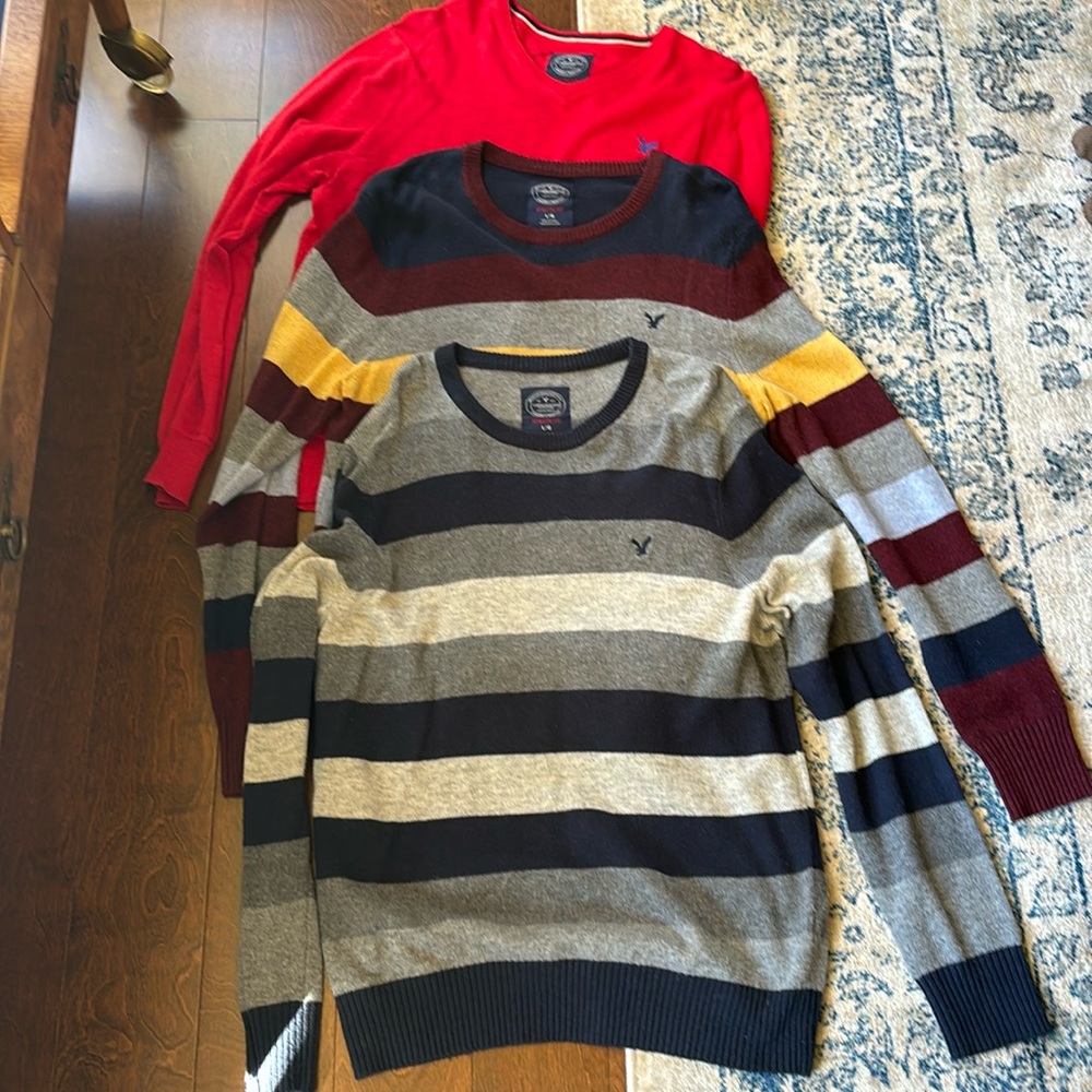 Bundle of three American Eagle outfitters size large athletic fit sweaters